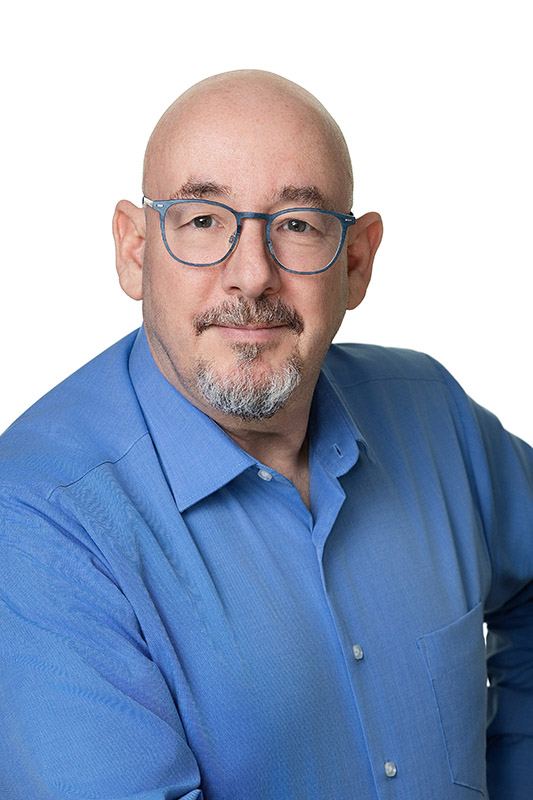 Emanuel Schach, Datenschutz-Berater bei fox-on